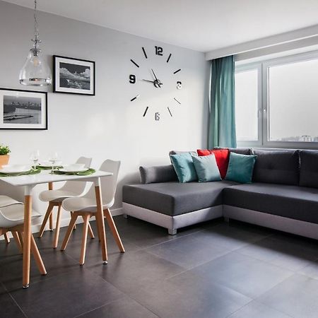Apartment River Front, Great View From 14Th Floor, Next To Pge Narodowy Stadium, Torwar - By Warsawskyline Apartments Ngoại thất bức ảnh